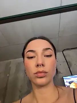 sinthiaroze online show from November 2025 08:00:01 PM