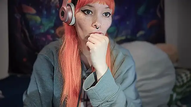 Snapshot of FRRANNKIE chatting on November 2025 07:56:02 PM FRRANNKIE online show from November 2025 07:56:02 PM