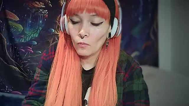 Snapshot of FRRANNKIE chatting on November 2025 09:59:01 PM FRRANNKIE online show from November 2025 09:59:01 PM