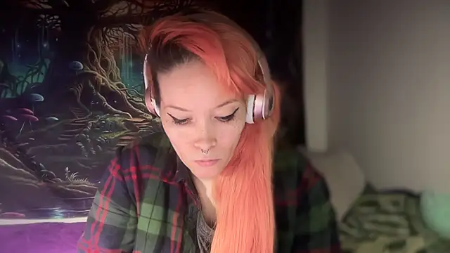 Snapshot of FRRANNKIE chatting on January 2026 11:01:02 AM FRRANNKIE online show from January 2026 11:01:02 AM