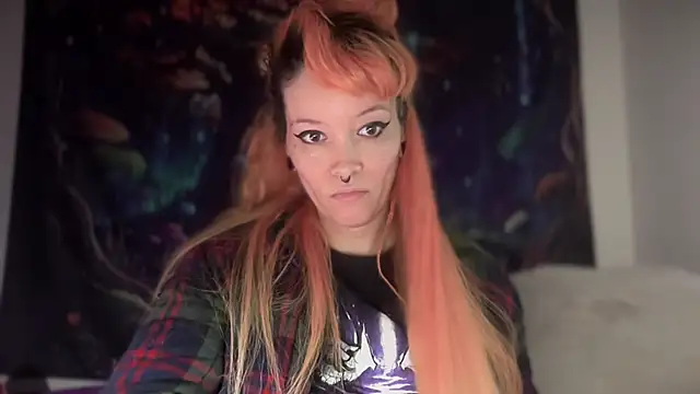 Snapshot of FRRANNKIE chatting on January 2026 12:54:01 PM FRRANNKIE online show from January 2026 12:54:01 PM