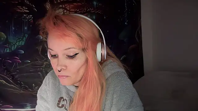 Snapshot of FRRANNKIE chatting on January 2026 04:23:02 PM FRRANNKIE online show from January 2026 04:23:02 PM