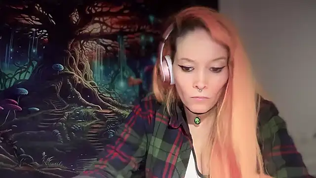 Snapshot of FRRANNKIE chatting on January 2026 08:56:01 PM FRRANNKIE online show from January 2026 08:56:01 PM