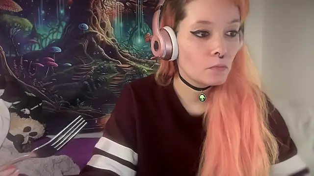 Snapshot of FRRANNKIE chatting on January 2026 05:28:02 PM FRRANNKIE online show from January 2026 05:28:02 PM