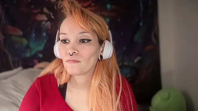 Snapshot of FRRANNKIE chatting on February 2026 03:46:02 AM FRRANNKIE online show from February 2026 03:46:02 AM