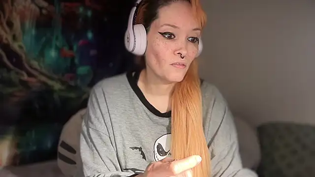 Snapshot of FRRANNKIE chatting on February 2026 05:47:02 AM FRRANNKIE online show from February 2026 05:47:02 AM