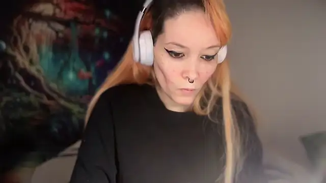 Snapshot of FRRANNKIE chatting on February 2026 09:16:01 AM FRRANNKIE online show from February 2026 09:16:01 AM