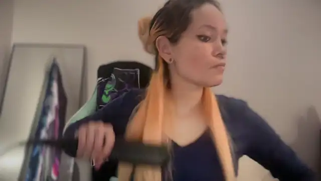 Snapshot of FRRANNKIE chatting on February 2026 05:24:01 PM FRRANNKIE online show from February 2026 05:24:01 PM