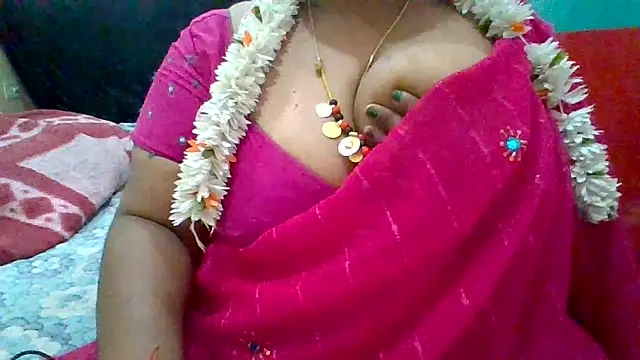 Snapshot of archanatelugu9 chatting on February 2025 06:18:02 AM archanatelugu9 online show from February 2025 06:18:02 AM