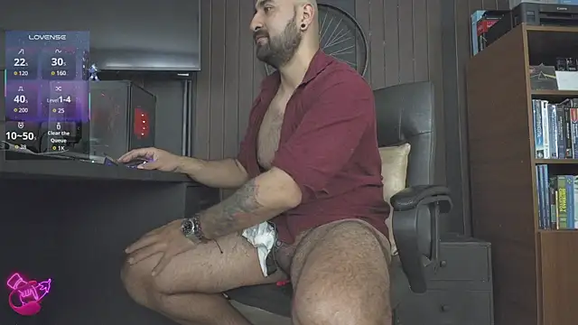 Snapshot of Leon_1234 chatting on December 2025 01:17:04 PM Leon 1234 online show from December 2025 01:17:04 PM