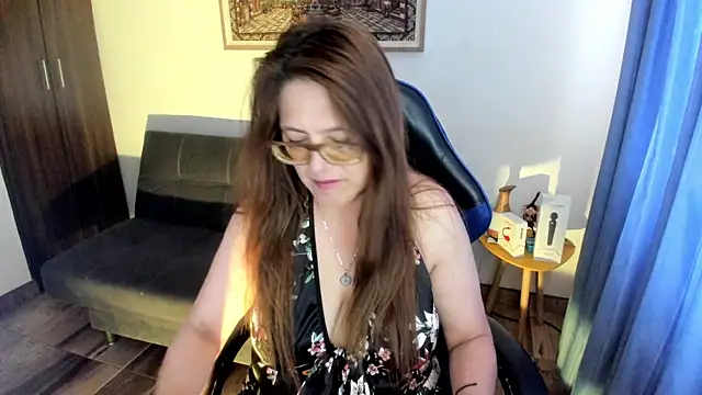 Ivette Shaira online show from April 2026 11:37:02 AM