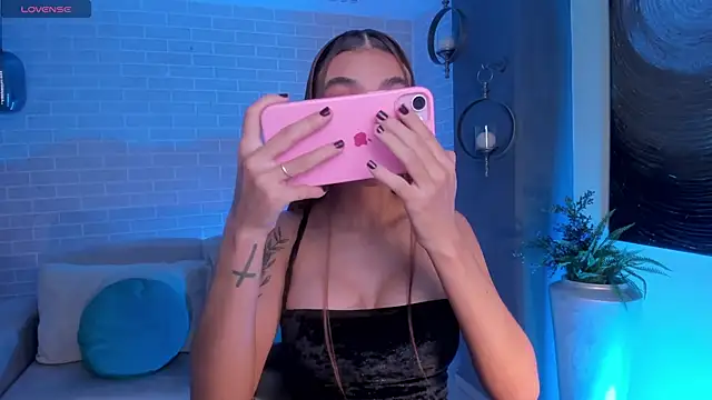 DannaCruz online show from March 2026 07:42:01 PM