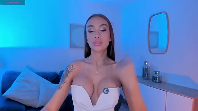 DannaCruz online show from April 2026 07:33:02 PM