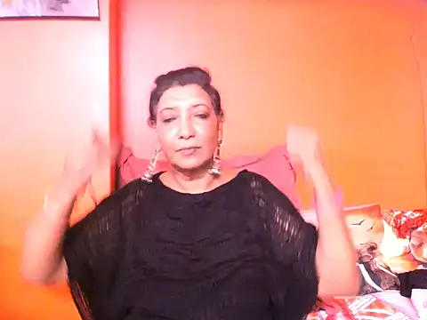 indiansarika65 online show from October 2025 04:54:01 AM