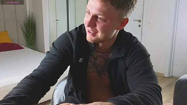 Snapshot of more__than__love chatting on January 2026 05:42:01 AM more than love online show from January 2026 05:42:01 AM