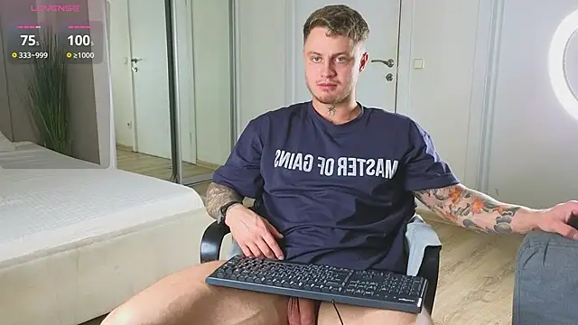 Snapshot of more__than__love chatting on January 2026 05:56:01 AM more than love online show from January 2026 05:56:01 AM