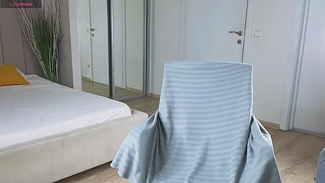 Snapshot of more__than__love chatting on January 2026 05:57:01 AM more than love online show from January 2026 05:57:01 AM