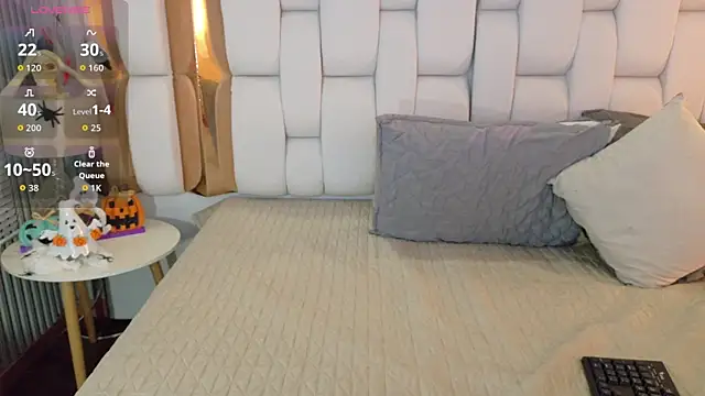 valkiria moore online show from October 2025 08:09:02 PM