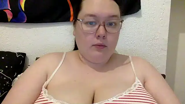 Sexycurvyemilyy online show from February 2026 08:45:02 PM
