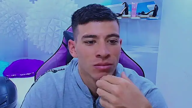 DEIBY BABY online show from November 2025 03:00:02 PM