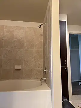 Natur4lBeautyb33 online show from December 2025 05:41:01 PM