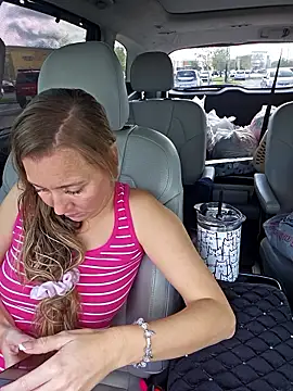 SkyelarSommer online show from January 2026 04:22:01 PM