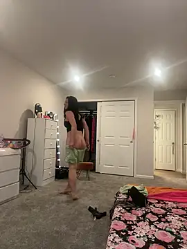 DominiqueX0 online show from February 2025 05:22:02 PM