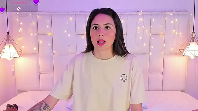 SarahSophia  online show from January 2025 11:33:02 AM