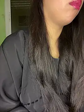 Snapshot of Mayacrayzi chatting on April 2026 01:38:02 PM Mayacrayzi online show from April 2026 01:38:02 PM