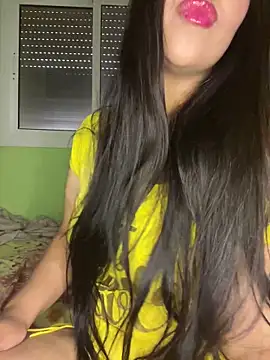 Snapshot of Mayacrayzi chatting on April 2026 02:42:01 PM Mayacrayzi online show from April 2026 02:42:01 PM