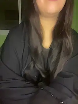 Snapshot of Mayacrayzi chatting on May 2026 09:37:01 AM Mayacrayzi online show from May 2026 09:37:01 AM