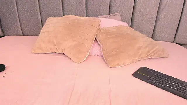 Snapshot of samantha_stan chatting on November 2025 12:09:02 PM samantha stan online show from November 2025 12:09:02 PM