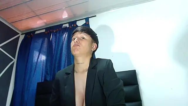 Snapshot of Tamarahryan chatting on September 2025 02:00:01 PM Tamarahryan online show from September 2025 02:00:01 PM