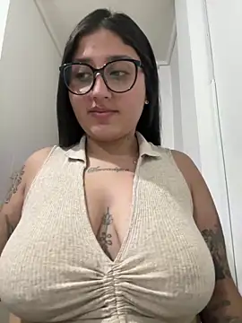 Snapshot of croftsmila chatting on October 2025 10:59:02 PM croftsmila online show from October 2025 10:59:02 PM