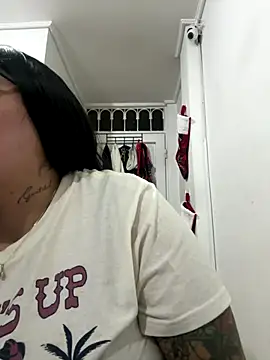 Snapshot of croftsmila chatting on November 2025 12:19:01 AM croftsmila online show from November 2025 12:19:01 AM