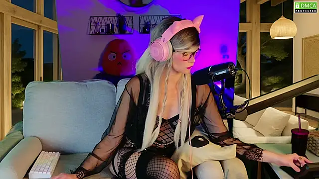 Snapshot of Kittychatte chatting on November 2025 05:45:02 PM Kittychatte online show from November 2025 05:45:02 PM