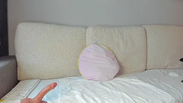 Snapshot of bellahot77 chatting on January 2025 01:36:02 PM bellahot77 online show from January 2025 01:36:02 PM