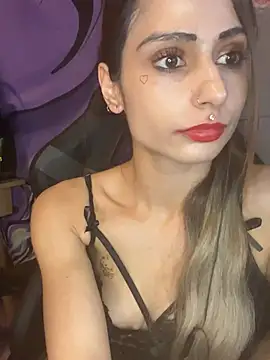 LaPetitechienne1 online show from December 2024 09:21:02 AM