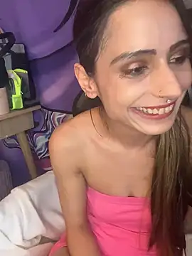 LaPetitechienne1 online show from January 2025 01:01:01 PM