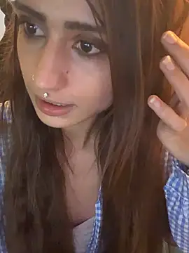 LaPetitechienne1 online show from January 2025 04:06:01 PM