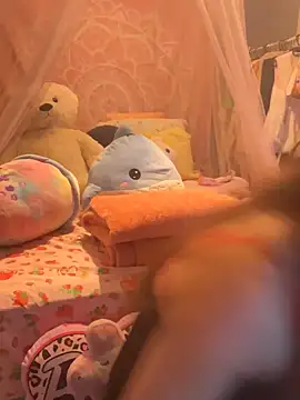 LaPetitechienne1 online show from February 2025 09:33:02 PM