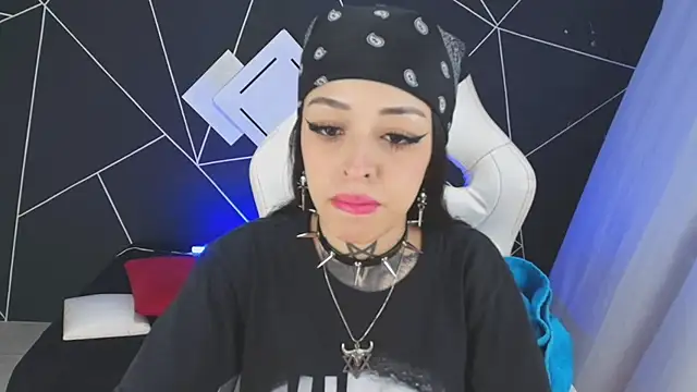 farichell online show from October 2025 07:35:02 PM