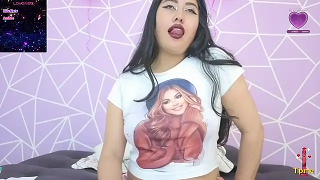 Snapshot of altheamoore chatting on December 2025 09:32:02 PM altheamoore online show from December 2025 09:32:02 PM