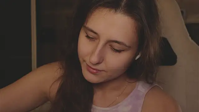 Snapshot of Chill_out_with_Salvia chatting on December 2025 04:05:01 PM Chill out with Salvia online show from December 2025 04:05:01 PM