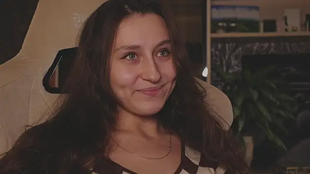 Snapshot of Chill_out_with_Salvia chatting on December 2025 02:14:02 PM Chill out with Salvia online show from December 2025 02:14:02 PM