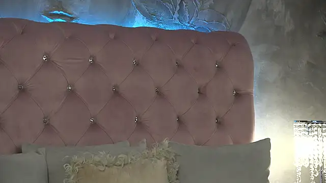 IvyRubens online show from November 2025 05:28:02 AM