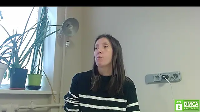 Snapshot of Sophi_Cute chatting on October 2025 01:58:01 PM Sophi Cute online show from October 2025 01:58:01 PM