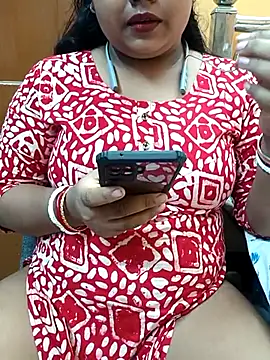 Sophiaboudi online show from February 2025 05:42:01 PM