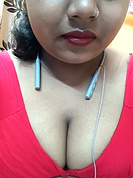 Sophiaboudi online show from February 2025 05:16:02 PM