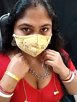 Sophiaboudi online show from October 2025 06:05:02 PM